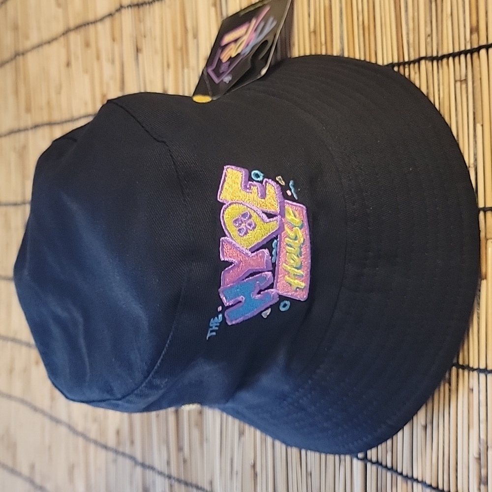 NWT - The Hype House - Black/Yellow Bucket Hat - REVERSIBLE Wide Round Brim
